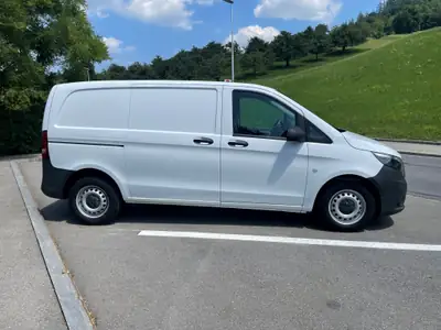 Mercedes-Benz Vito 111 BlueTEC — Utilitaire diesel fiable, 145'000 km, sans sinistre — vista posteriore