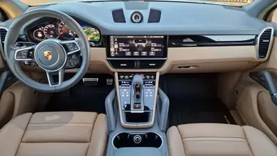 Porsche Cayenne S — SUV haute performance, 440 ch et technologie 360° — Miniatura 9