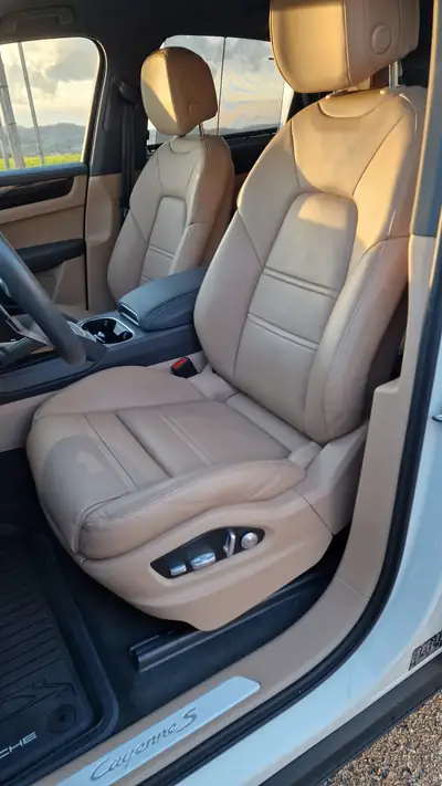 Porsche Cayenne S — SUV haute performance, 440 ch et technologie 360° — Miniatura 10