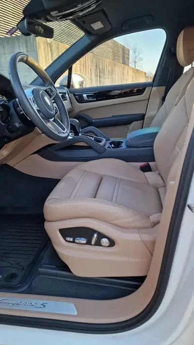 Porsche Cayenne S — SUV haute performance, 440 ch et technologie 360° — Miniatura 12