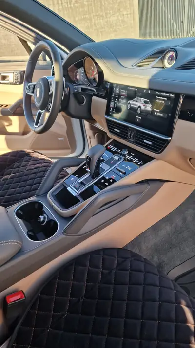 Porsche Cayenne S — SUV haute performance, 440 ch et technologie 360° — Miniatura 16