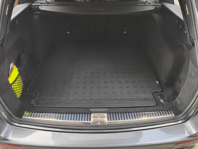 Mercedes-Benz E 63 AMG S 4Matic — Break de prestige 612 ch, entretien à jour — Miniature 8