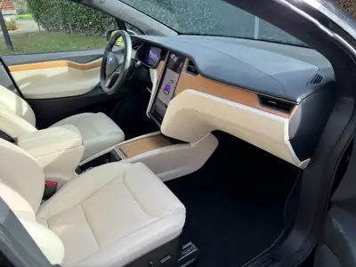 Tesla Model X Performance — SUV électrique 796 ch, seulement 31 500 km — Seitenansicht
