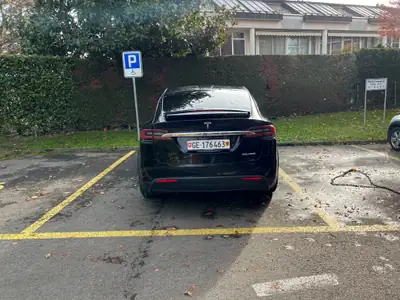 Tesla Model X Performance — SUV électrique 796 ch, seulement 31 500 km — Miniatur 8