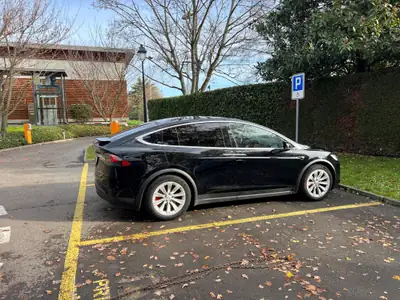 Tesla Model X Performance — SUV électrique 796 ch, seulement 31 500 km — Miniatur 9