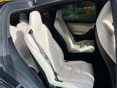 Tesla Model X Performance — SUV électrique 796 ch, seulement 31 500 km — Miniatur 11