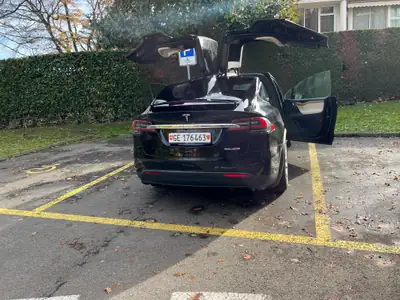 Tesla Model X Performance — SUV électrique 796 ch, seulement 31 500 km — Miniatur 12