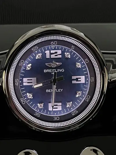 Bentley Bentayga V8 — SUV de luxe britannique, 549 ch et seulement 26 500 km — Detail