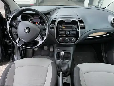 Renault Captur 0.9 TCe 90 ch — SUV compact urbain, sans accident, économe — intérieur