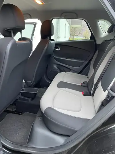 Renault Captur 0.9 TCe 90 ch — SUV compact urbain, sans accident, économe — Miniature 8