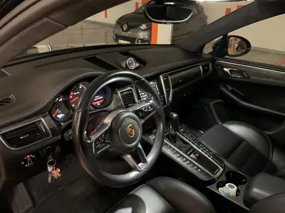 Porsche Macan Turbo PDK — Performance extrême, 86 000 km, sans sinistre — intérieur