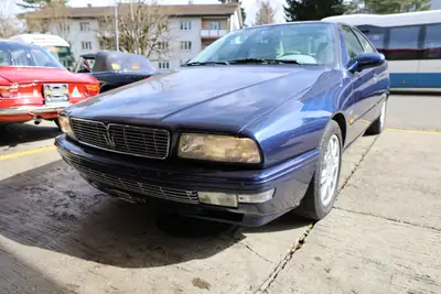 Maserati Quattroporte 3.2 — Berline de prestige 336 ch, histoire et performance — côté