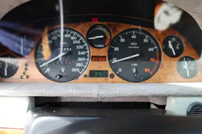 Maserati Quattroporte 3.2 — Berline de prestige 336 ch, histoire et performance — Miniature 9