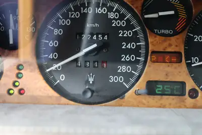 Maserati Quattroporte 3.2 — Berline de prestige 336 ch, histoire et performance — Miniature 10