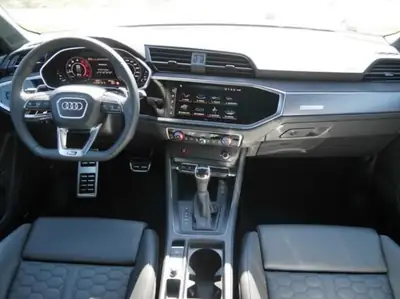 Audi RS Q3 2.5 TFSI Quattro — 400 ch de pure performance, seulement 12 000 km — tableau de bord