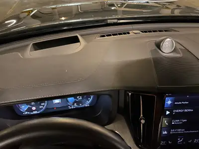 Volvo XC60 T8 eAWD Inscription — SUV hybride rechargeable, entretien Volvo, 68'000 km — Thumbnail 10