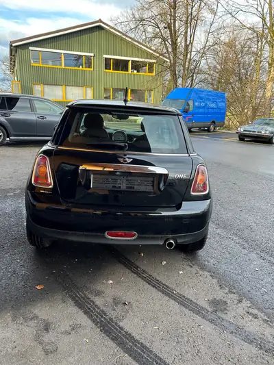 MINI One 2009 — Citadine agile et économique, 105'000 km seulement — Thumbnail 9