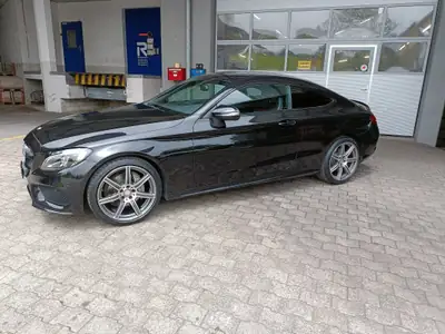 Mercedes-Benz C 200 AMG Line Coupé — Élégance sportive et consommation maîtrisée — tableau de bord