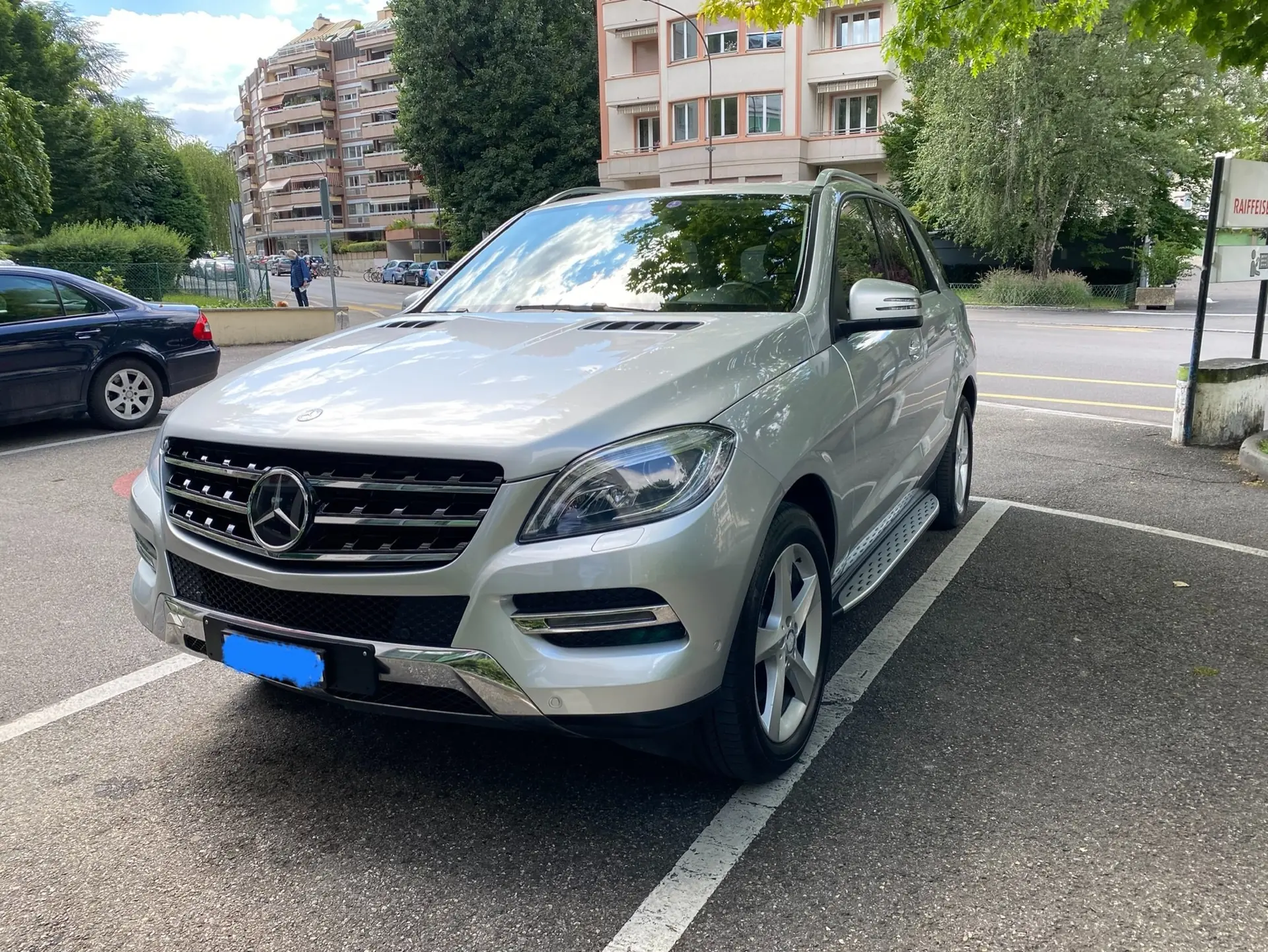 Mercedes-Benz ML 350 4Matic — SUV premium 7 places, motorisation 306 ch — Außenansicht