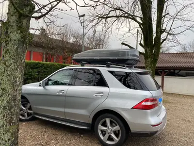 Mercedes-Benz ML 350 4Matic — SUV premium 7 places, motorisation 306 ch — Heckansicht