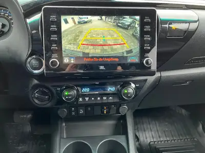 Toyota HI-LUX Invincible 2.8 4x4 — Pickup robuste, motorisation MHEV, attelage 3,5 tonnes — Miniatura 12