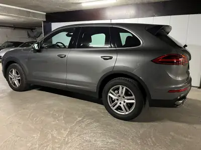Porsche Cayenne S Diesel — SUV premium 385 ch, garantie Porsche Approved jusqu'à 2027 — Heckansicht