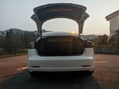 Tesla Model 3 Long Range Dual Motor AWD — Berline électrique haute performance, 250'000 km — Miniatura 17