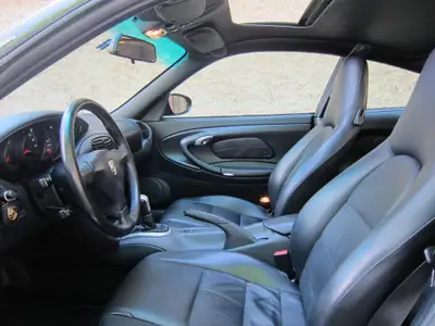 Porsche 911 Carrera 4 1999 — Coupé sportif AWD, entretien Porsche complet — tableau de bord