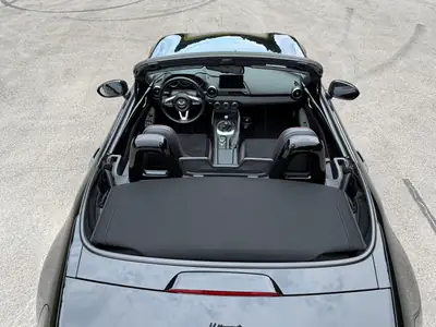 Mazda MX-5 2.0 Revolution — Le roadster sportif de référence, 32 800 km seulement — Thumbnail 9