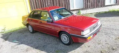 Audi 90 Quattro Typ 85 — Légende Quattro de 1985, statut Véhicule de Collection — côté
