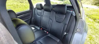 Audi RS4 Avant quattro 2001 — Le break sportif de référence, 380 ch authentiques — Miniatura 13
