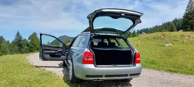 Audi RS4 Avant quattro 2001 — Le break sportif de référence, 380 ch authentiques — Miniatura 16