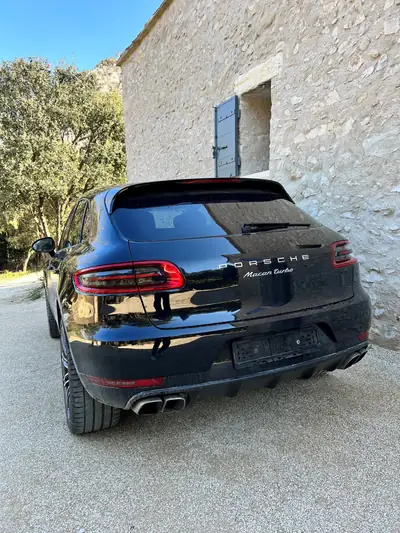 Porsche Macan Turbo PDK — SUV haute performance, 400 ch et seulement 56 000 km — Außenansicht