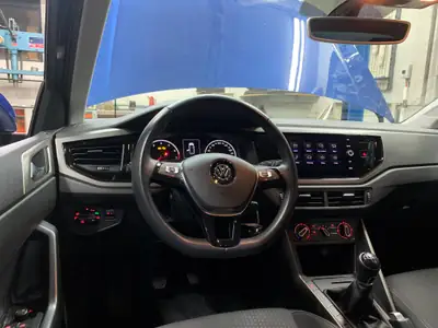 VW Polo 1.0 TSI BMT Comfortline — Citadine économique, prix négociable — Miniatura 12