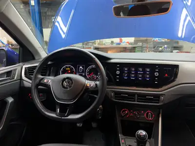 VW Polo 1.0 TSI BMT Comfortline — Citadine économique, prix négociable — Miniatura 13