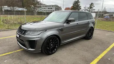 Land Rover Range Rover Sport SVR V8 5.0 Suralimenté — Performance extrême et luxe britannique — rear view