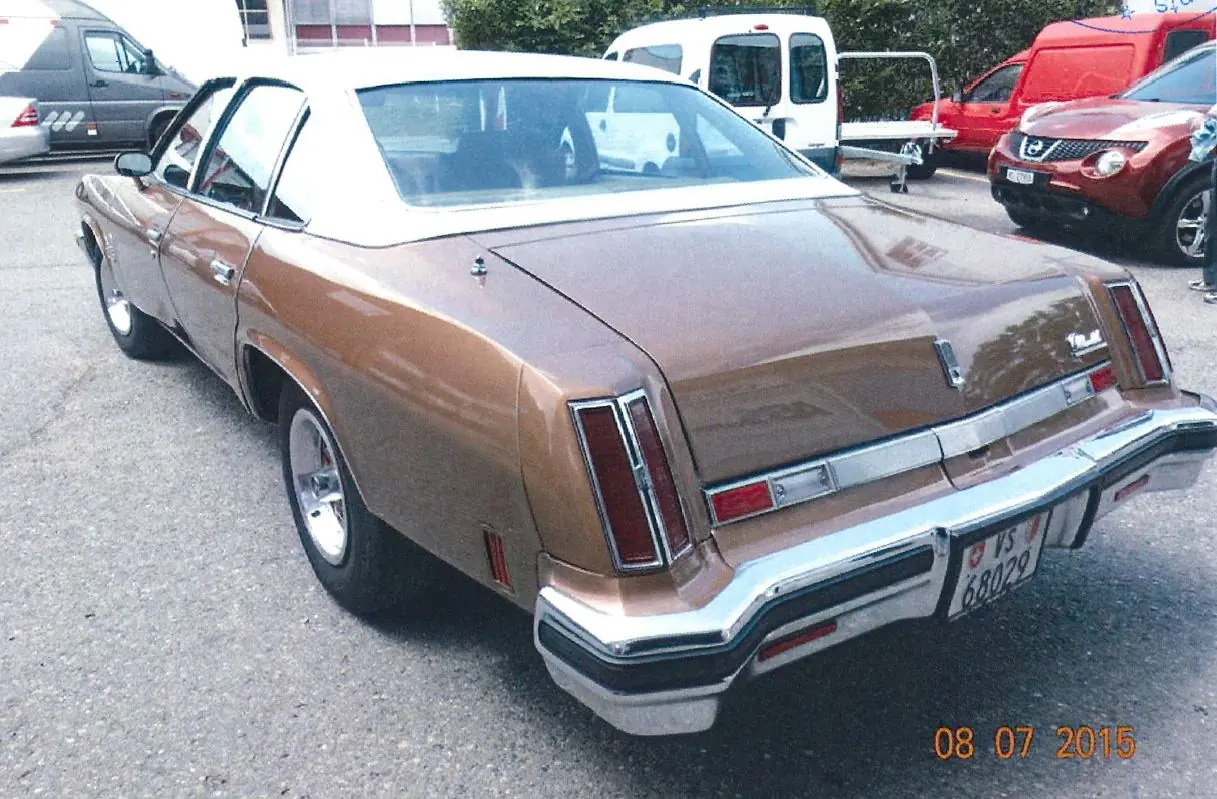 Oldsmobile Cutlass 1976 occasion Anzère — 3