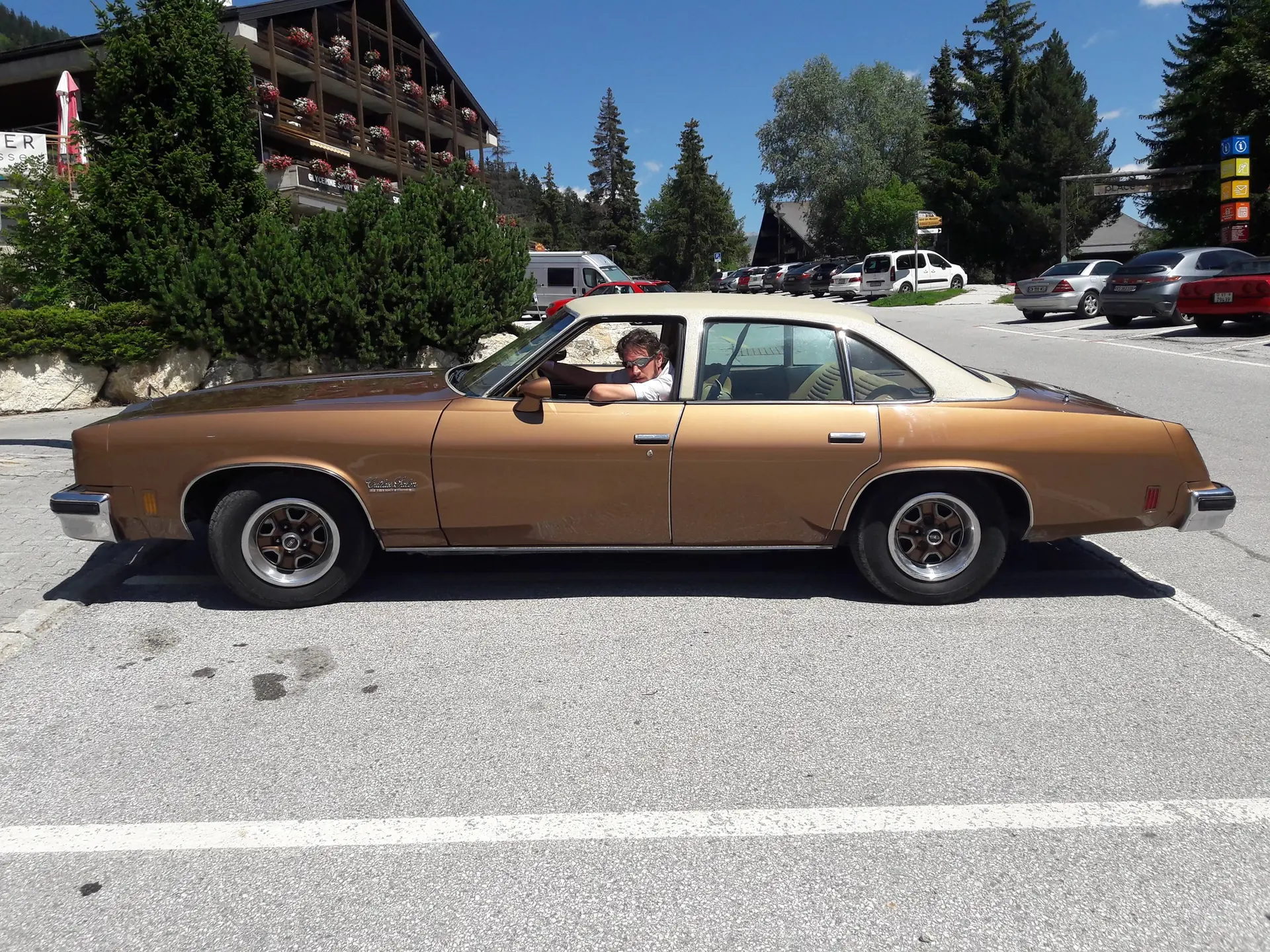 Oldsmobile Cutlass 1976 occasion Anzère — 5