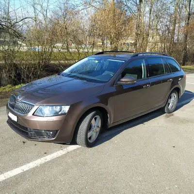 Skoda Octavia Combi 2.0 TDI 4x4 — Polyvalence robuste et moteur performant — interni