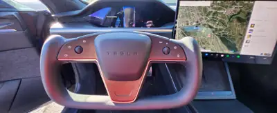 Tesla Model S Plaid 2022 — 1271 ch, performances extrêmes, 20 000 km seulement — tableau de bord