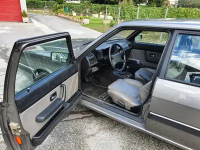 Audi 90 Quattro 1986 — Berline sportive 4x4 légendaire, 240000 km — Miniature 9