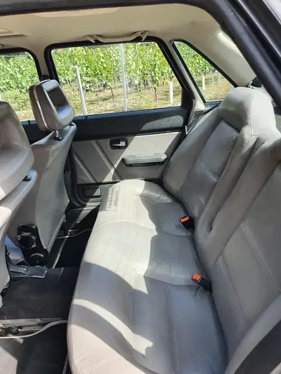 Audi 90 Quattro 1986 — Berline sportive 4x4 légendaire, 240000 km — Miniature 12
