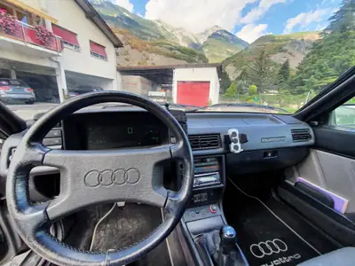 Audi 90 Quattro 1986 — Berline sportive 4x4 légendaire, 240000 km — Miniature 10