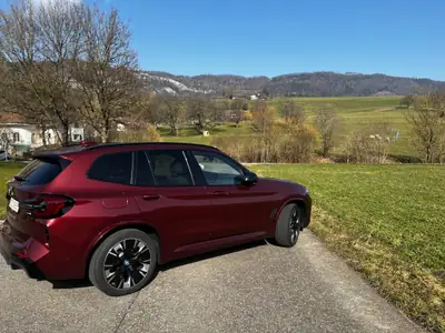BMW iX3 Impressive — SUV électrique premium, 286 ch et design distinctif — interior