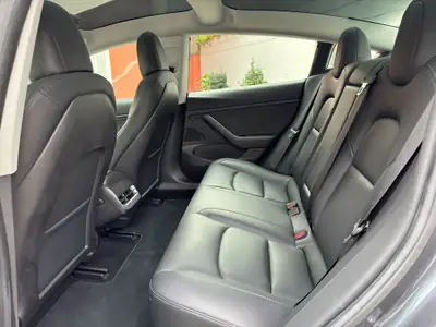 Tesla Model 3 Long Range Dual Motor AWD — Performance électrique 476 ch, 66'000 km — Miniature 7