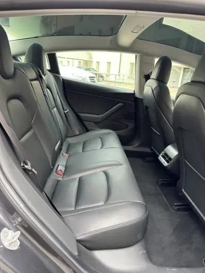 Tesla Model 3 Long Range Dual Motor AWD — Performance électrique 476 ch, 66'000 km — Miniature 9