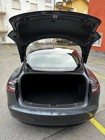 Tesla Model 3 Long Range Dual Motor AWD — Performance électrique 476 ch, 66'000 km — Miniature 11