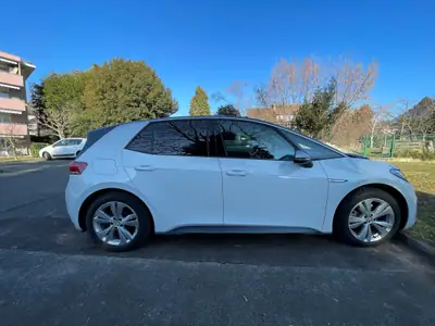 VW ID.3 Pro Performance 58kWh — Électrique révolutionnaire, 49 000 km seulement — fianco