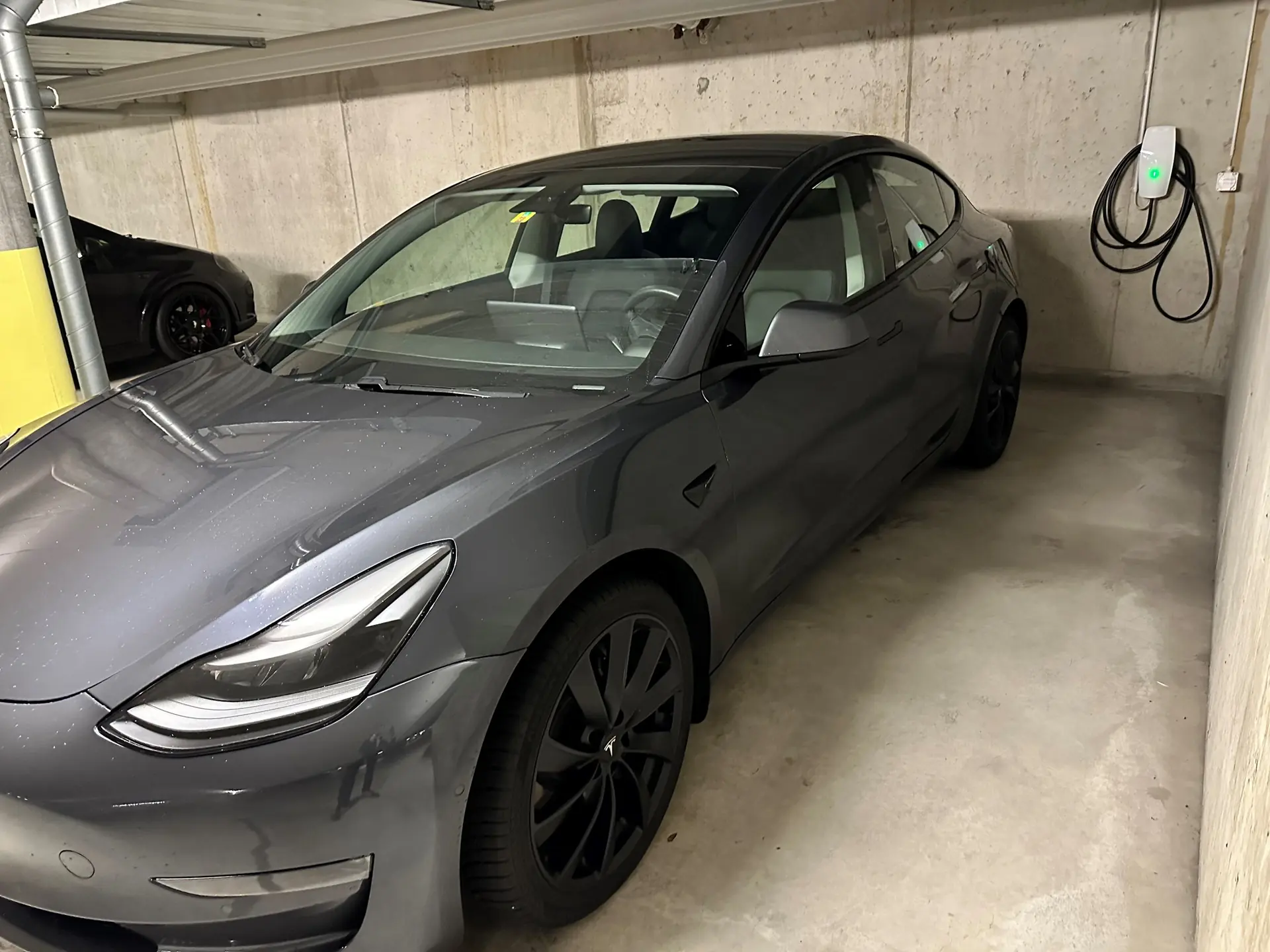 Tesla Model 3 2021 — Berline électrique performante, 76 000 km, garantie usine — vue extérieure