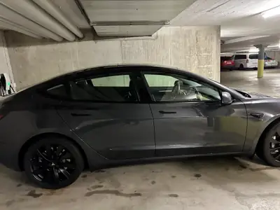 Tesla Model 3 2021 — Berline électrique performante, 76 000 km, garantie usine — côté